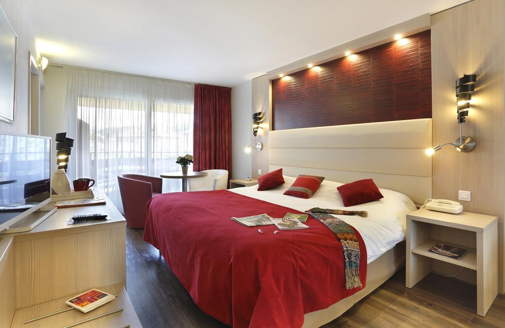 Logis Hotel Arc En Ciel 또농-레-방 객실 사진