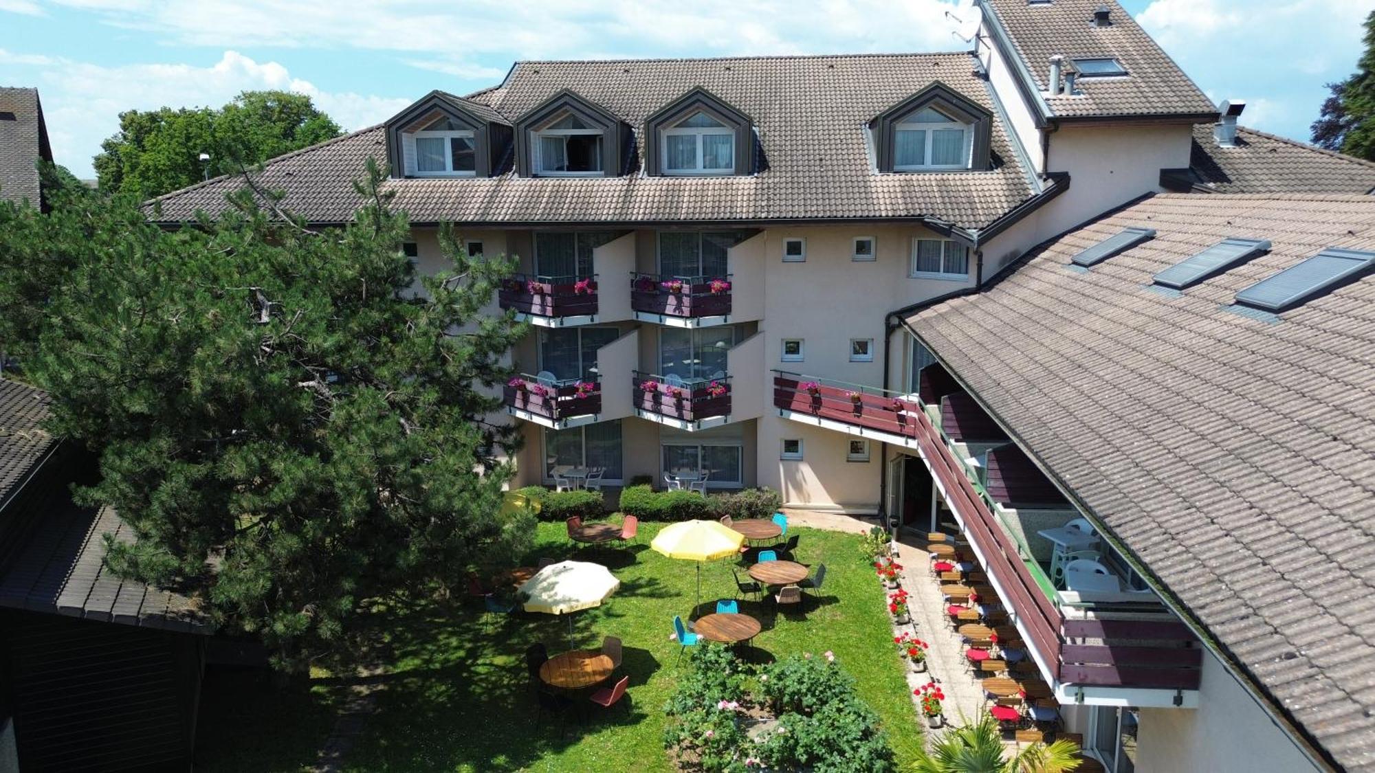 Logis Hotel Arc En Ciel 또농-레-방 외부 사진