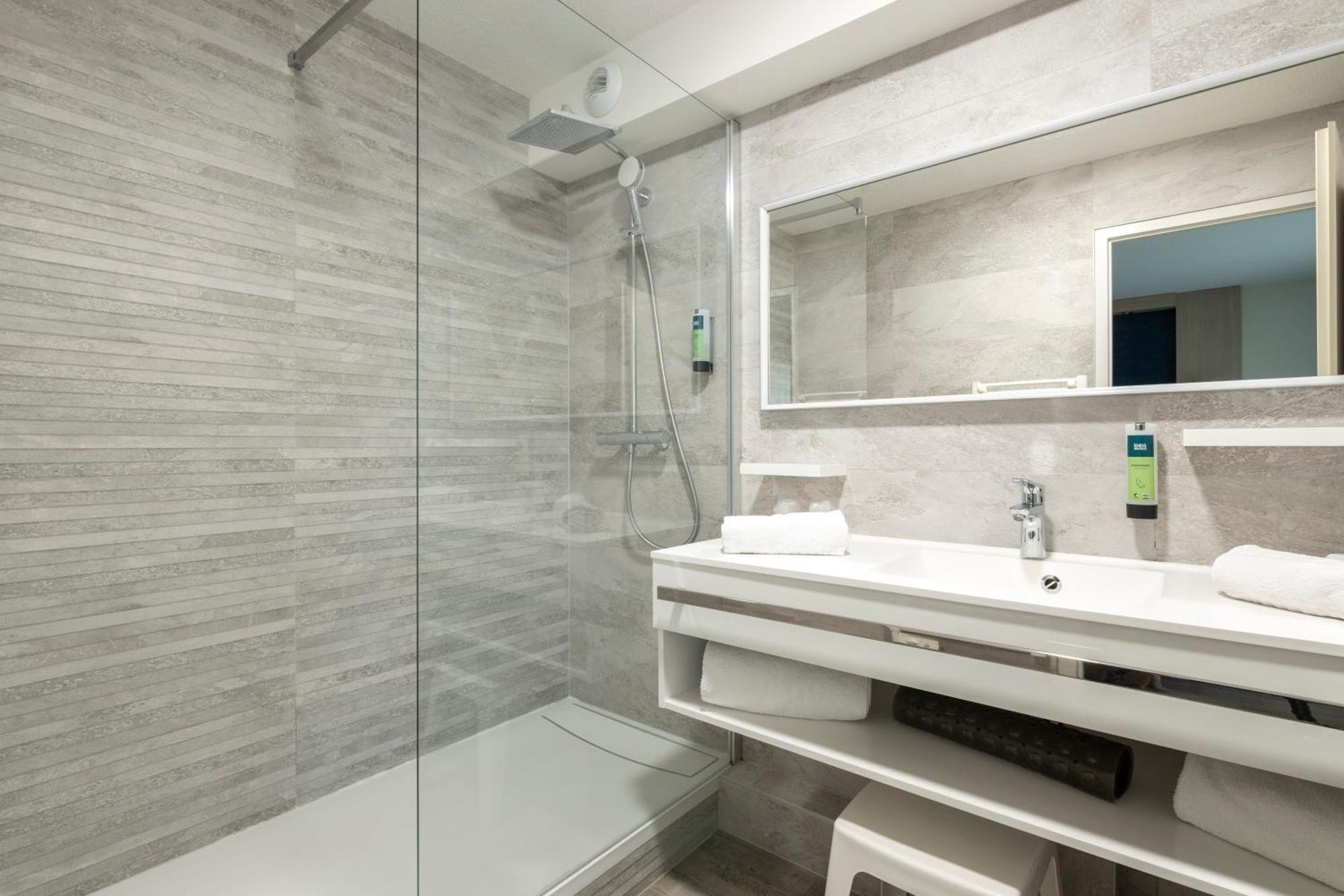 Logis Hotel Arc En Ciel 또농-레-방 외부 사진